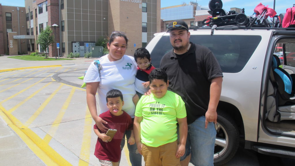 Ariel's family leaving for home